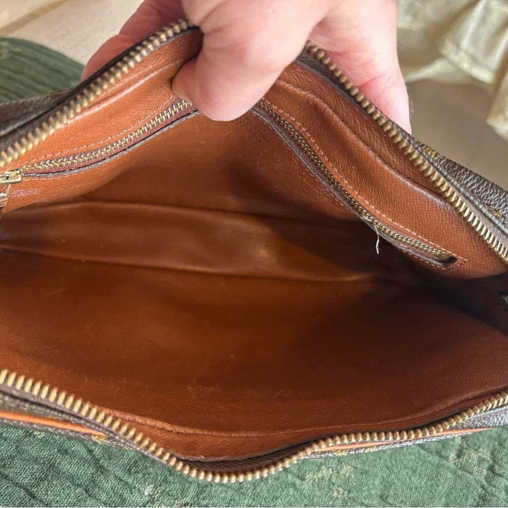 Louis Vuitton Monogram Canvas Toiletry Pouch with Tan Leather Trim - Picture 10 of 16